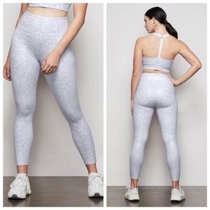 NWT Good American Icy Leopard Legging Large